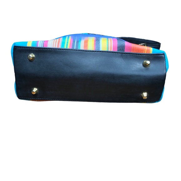 Handbag: girl with champagne and flowers. Waiting for the party to start🥂🍾🌺 - Picture 5 of 16